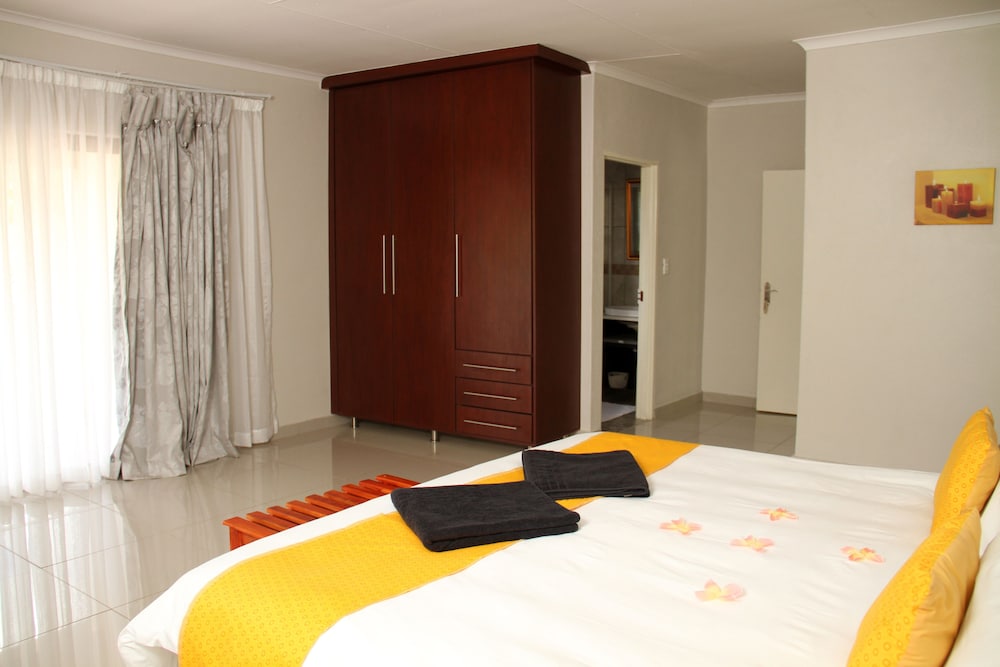 Tinyiko Kruger Lodge 11/50