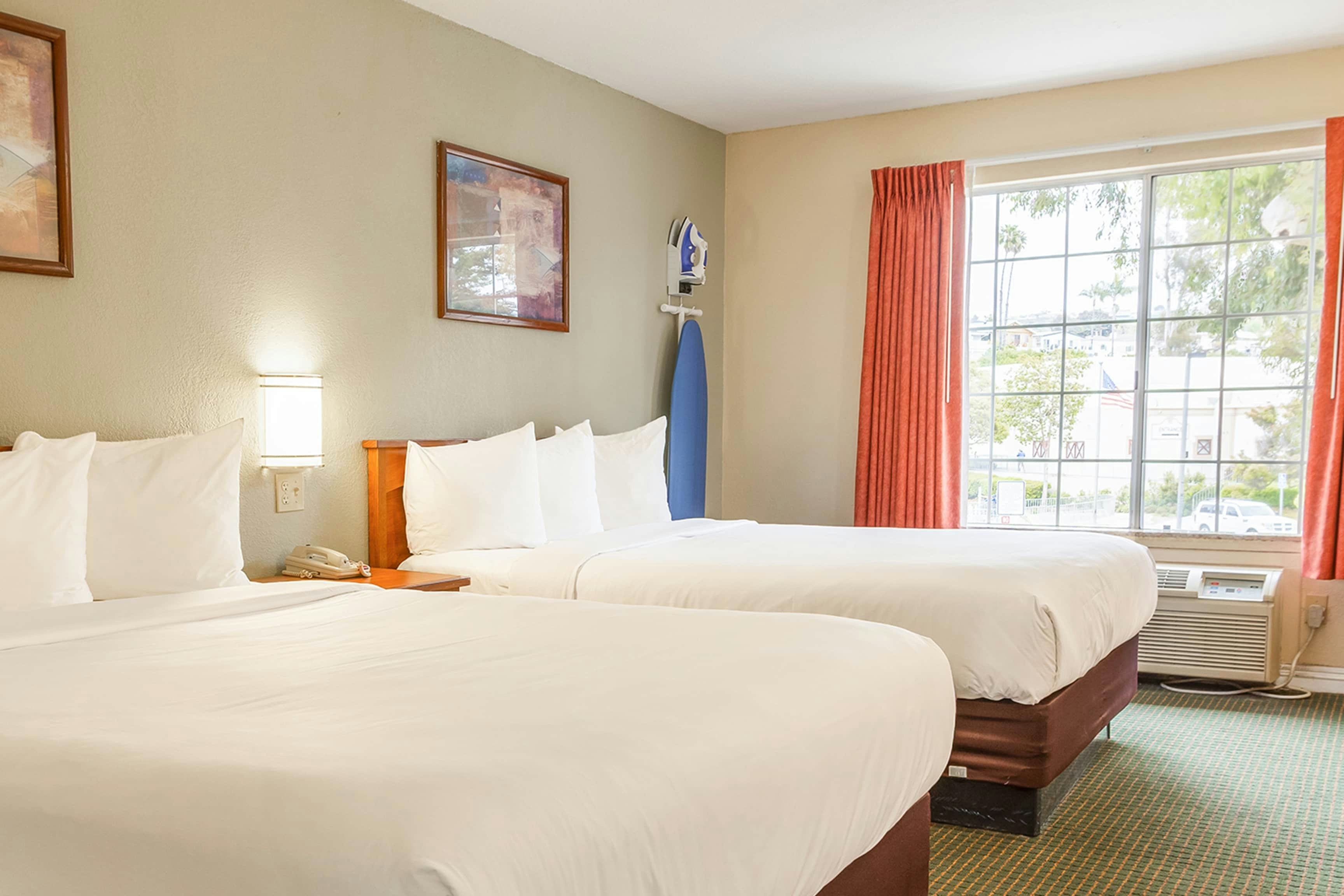 Hotel Avenida, San Clemente Beach 6/33