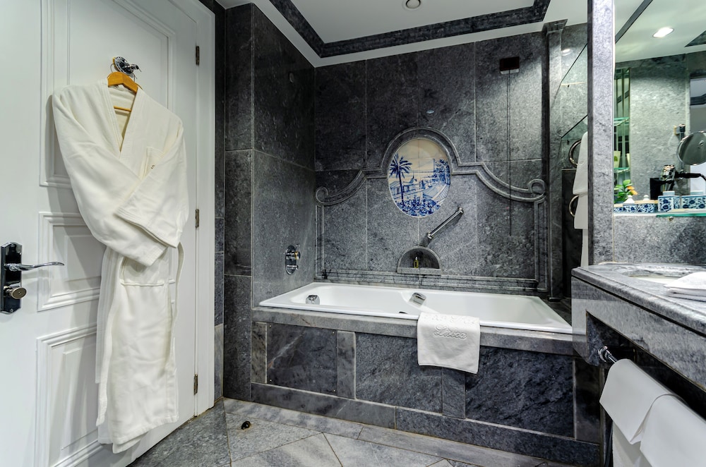 Room, Twin Beds, River View, Olissippo Lapa Palace 4/5