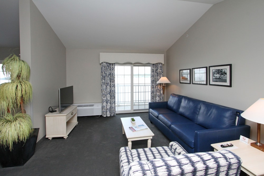 Bay Pointe Inn 32/50