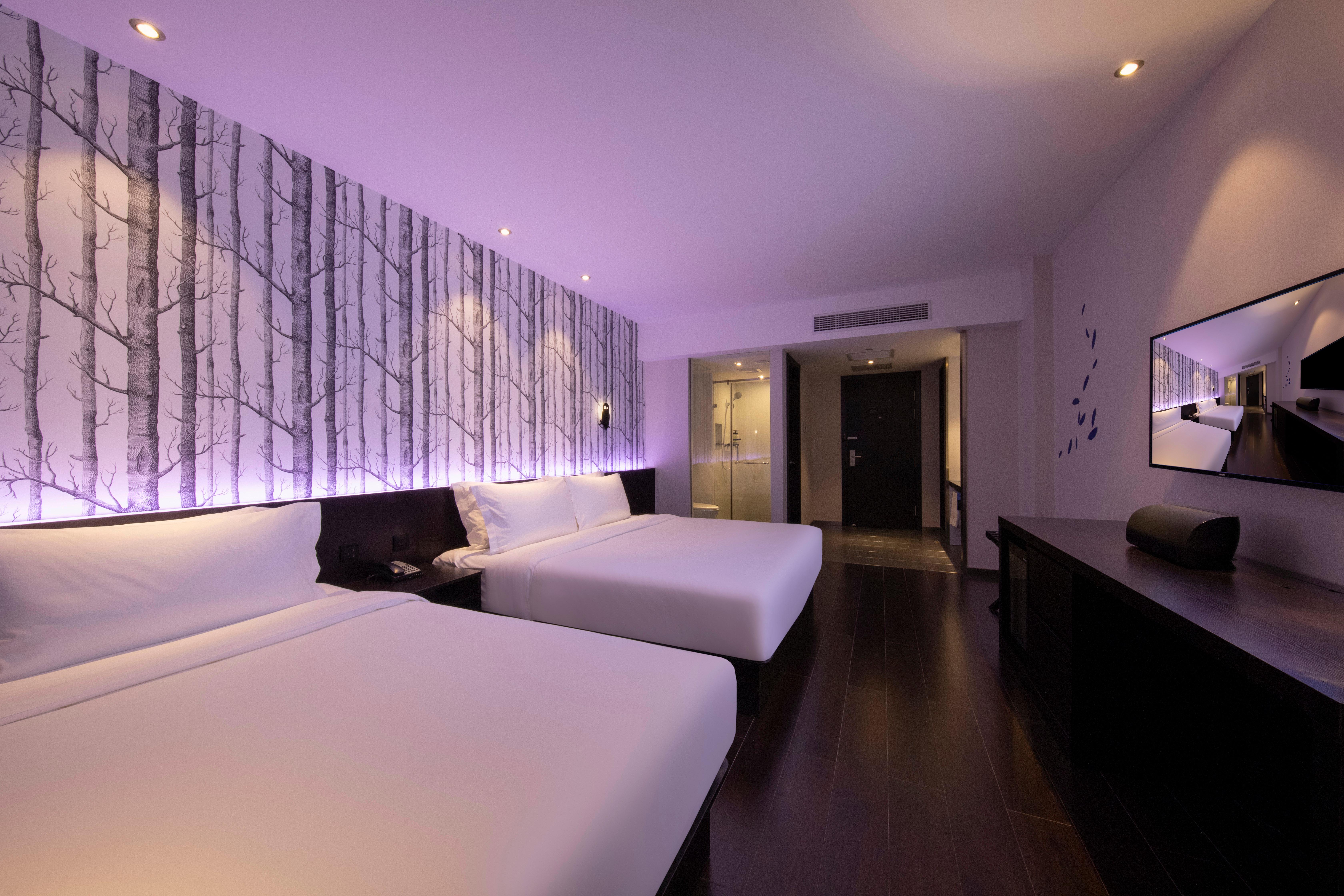 Orange Hotel Select 8/38