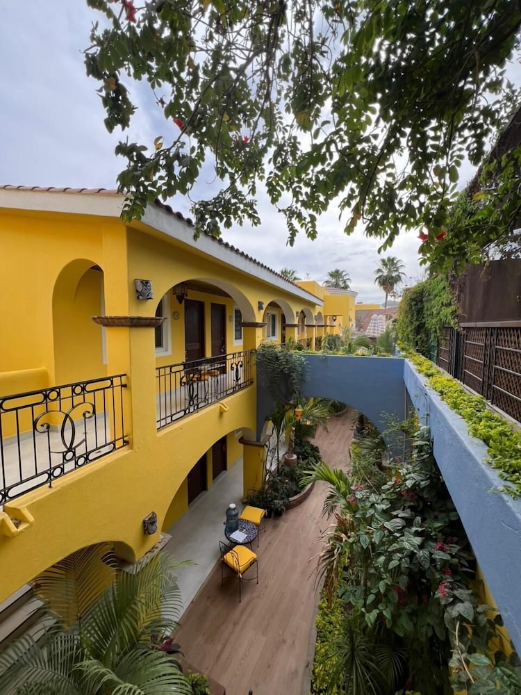 El Encanto Inn Hotel Spa And Suites 36/43