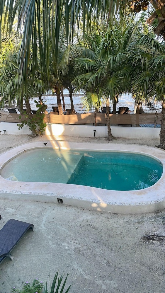 La Puerta Azul Beachfront Adults Only 47/50
