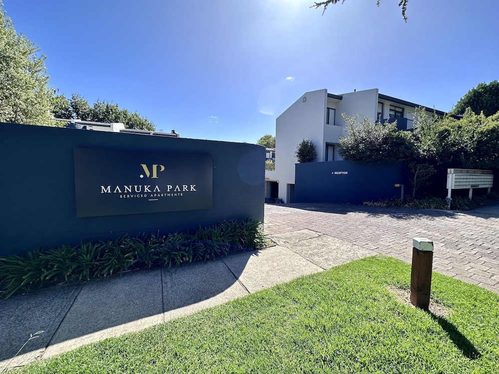 MANUKA PARK SERVICED APARTMENTS 50/58
