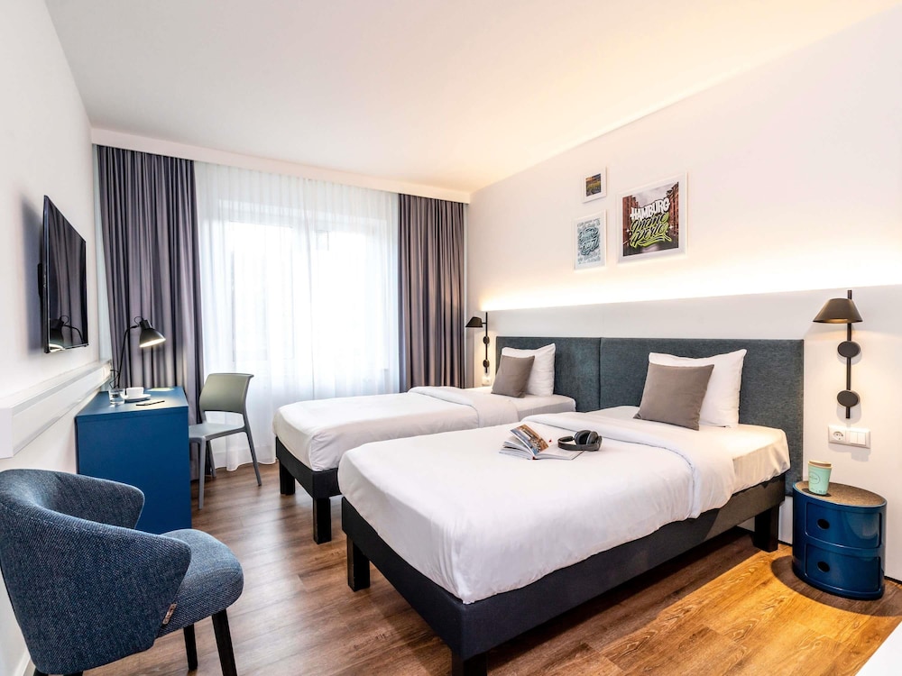 غرفة قياسية بسريرين منفصلين، Ibis Styles Hamburg Alster City 6/10