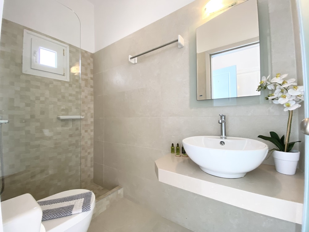 Eleftheria Hotel 45/50