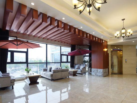 Magnotel (Hefei South Railway Station, Leijie Ningguo Road) 15/17