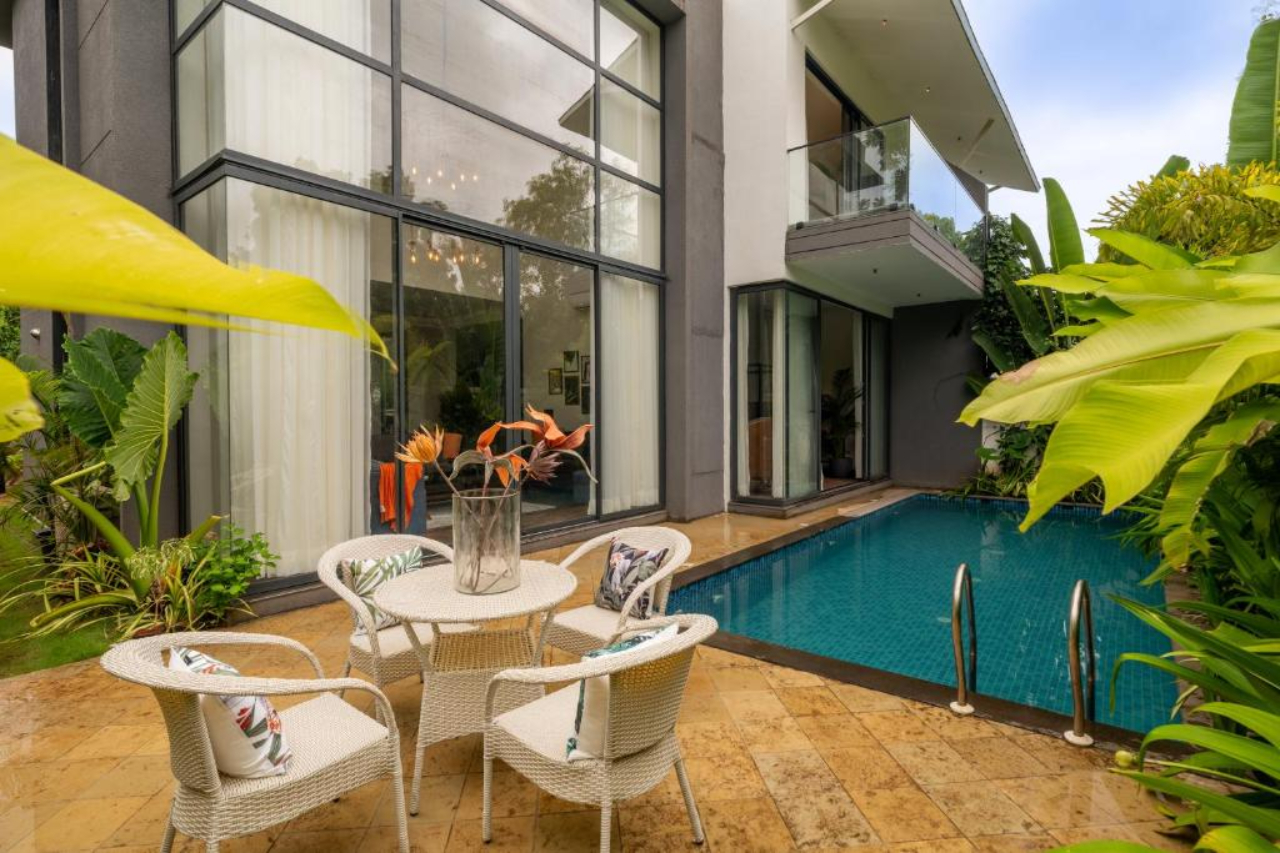 ELIVAAS Purosol 3BHK Pool Villa close to Ozran Beach 15/21
