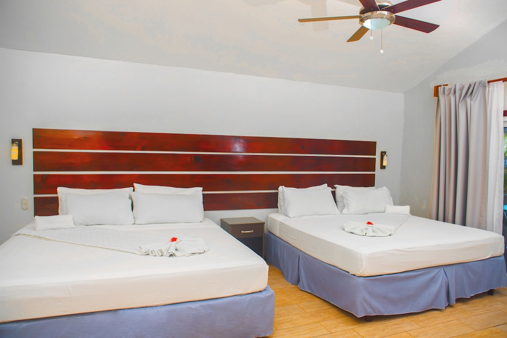 Fantasy Island Resort Beach And Marina All Inclusive 20/74
