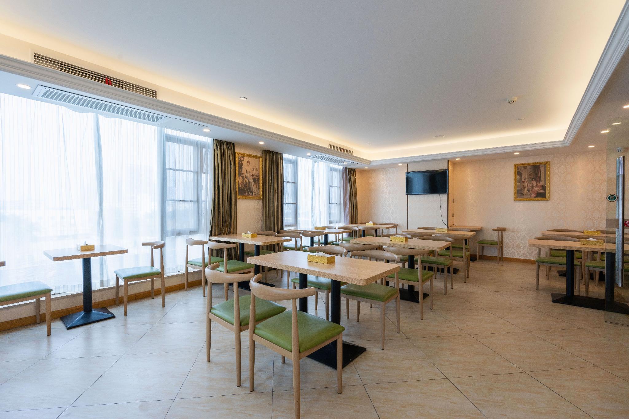 Vienna Hotel (Guangzhou Lanhe) 44/45