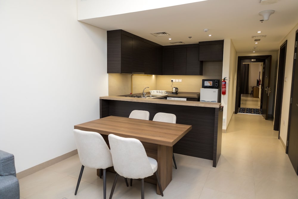 Azur Regency Hotel Apartments 8/43