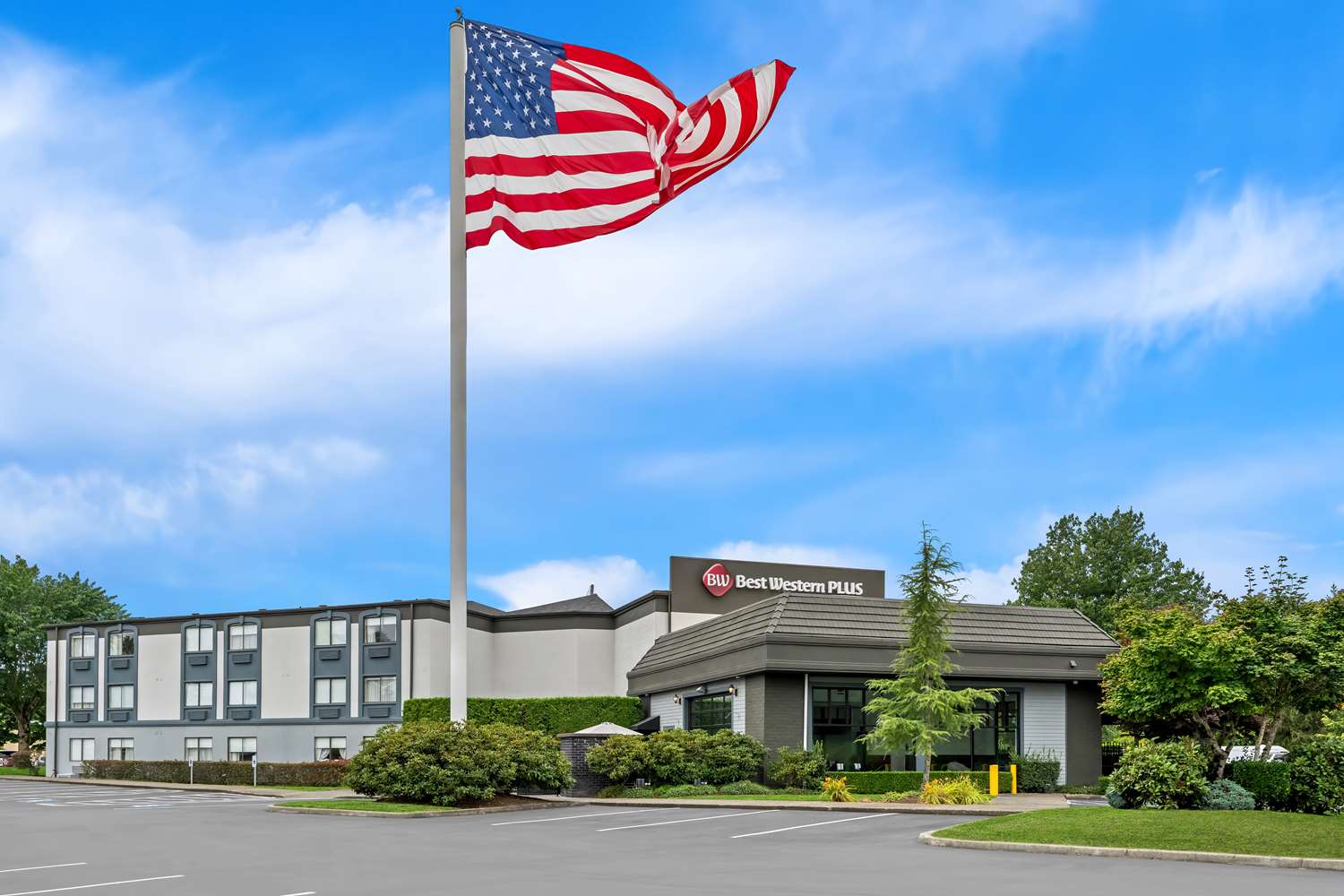 Best Western Plus Puyallup Hotel 33/35