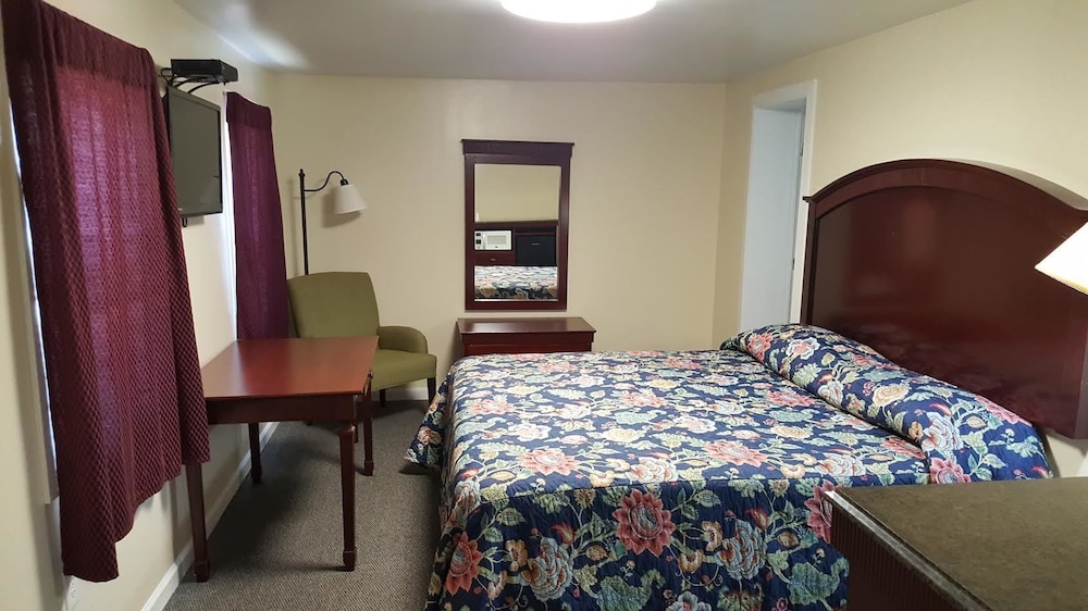 Pleasant Hill Motel 4/19