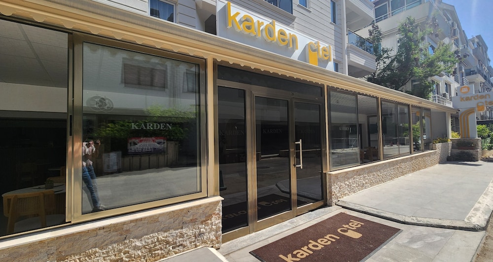 Karden Hotel 40/48