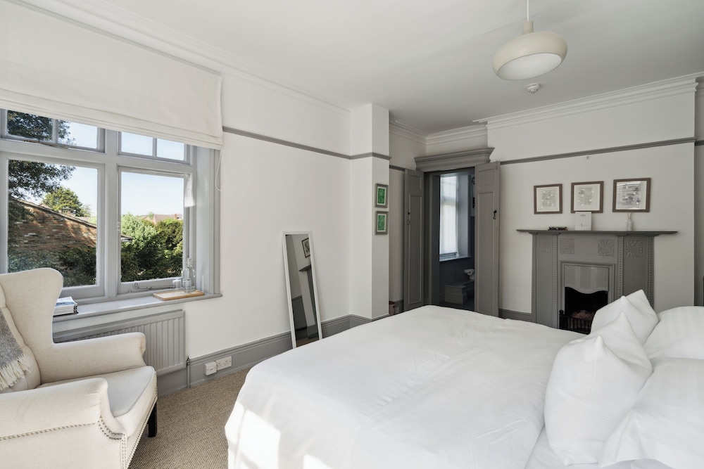Club, Junior, King Bed