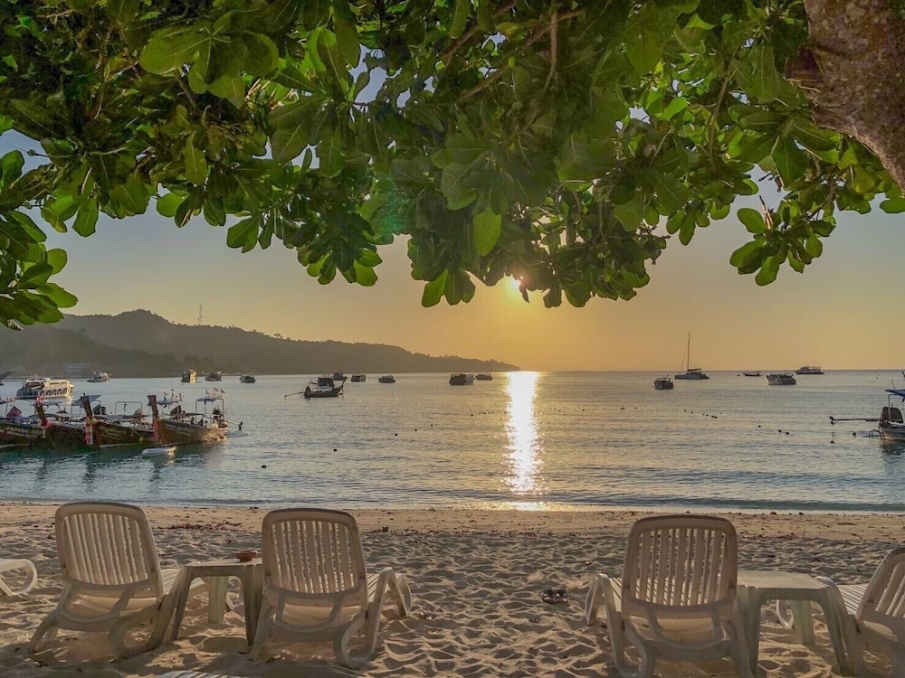 Phi Phi Nice Beach Resort 28/50