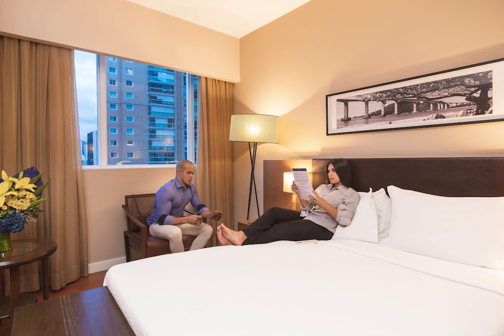 Golden Tulip Porto Vitoria 24/72