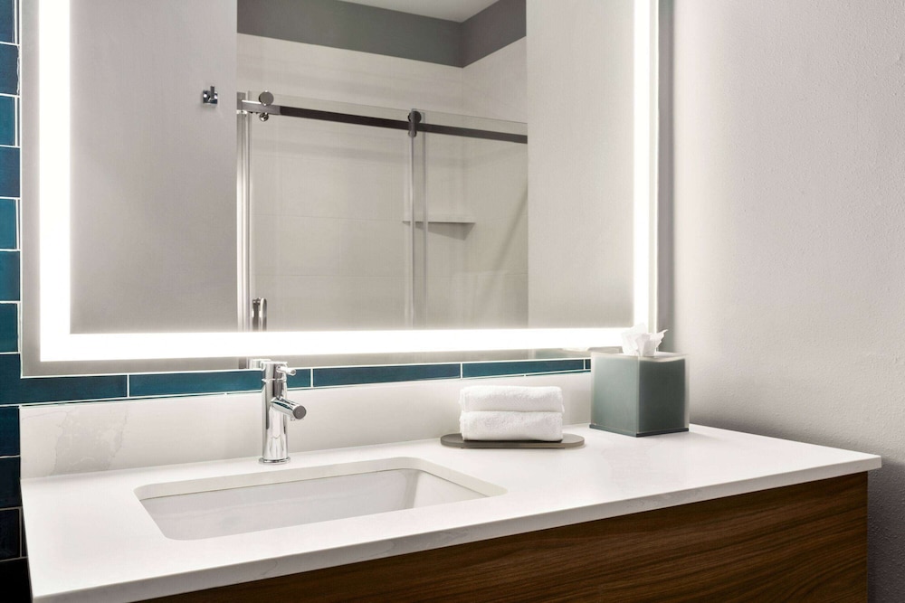 Hawthorn Extended Stay by Wyndham Mount Laurel / Moorestown 55/57