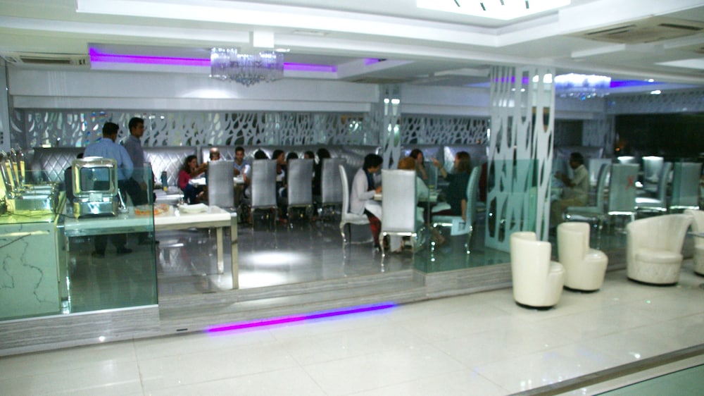 Blossom Hotel 25/48