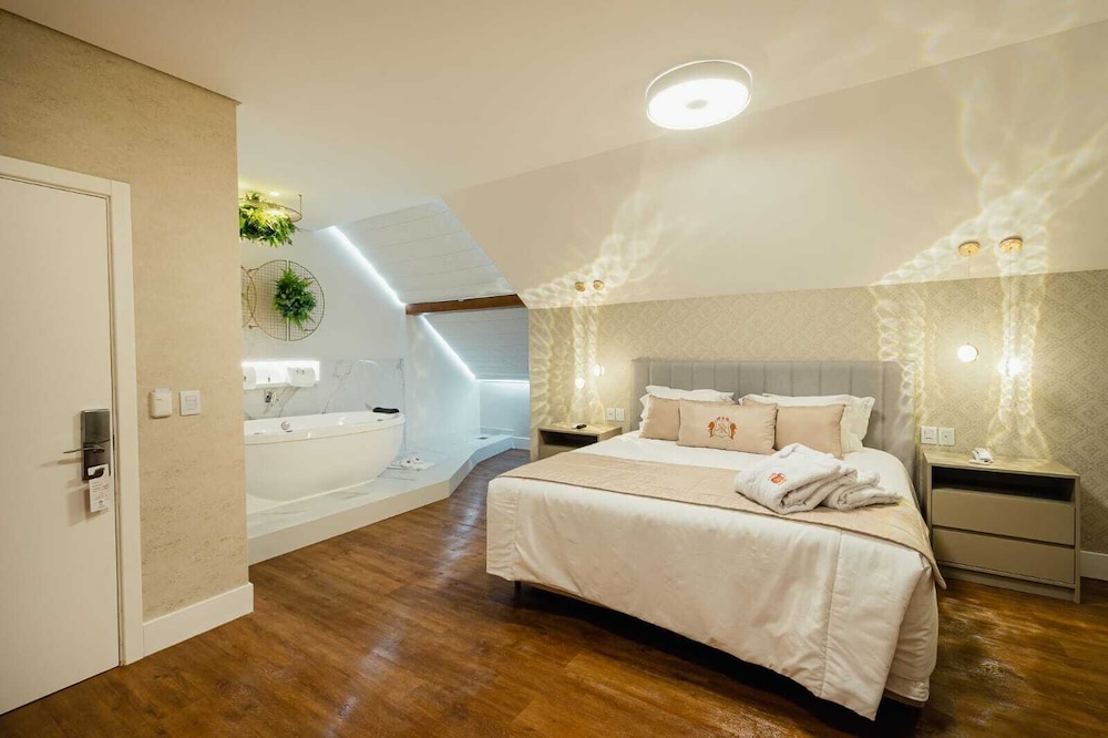HOTEL RF VISION restaurante giratorio 16/50