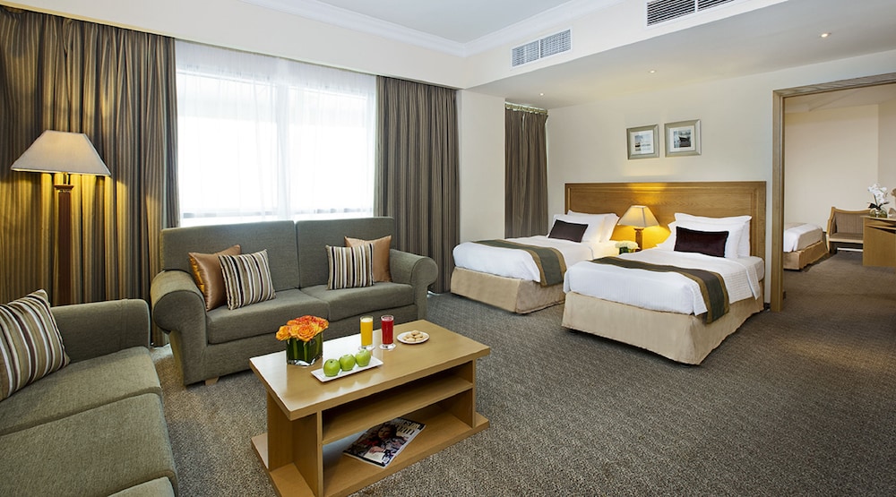 DoubleTree by Hilton Dubai Port Saeed. 22/65