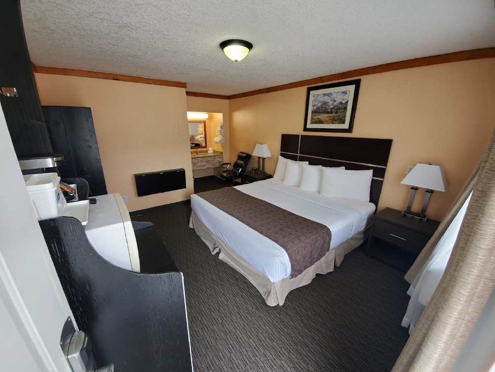 Travelodge by Wyndham Golden Sportsman Lodge 19/44