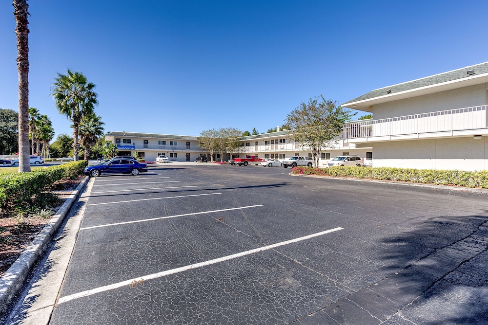Studio 6 Extended Stay - Kissimmee, FL - Orlando 12/31