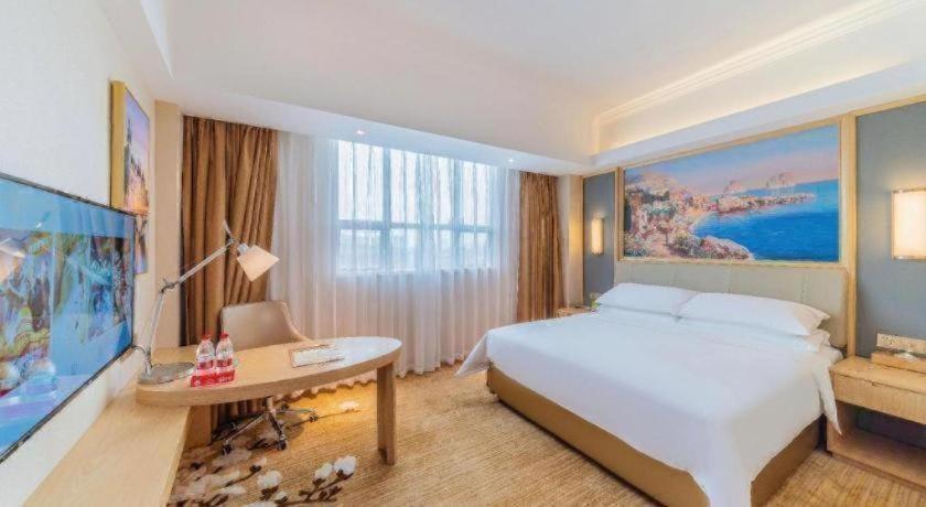 Vienna Hotel (Guangdong Dongguan East Railway Station) 38/62