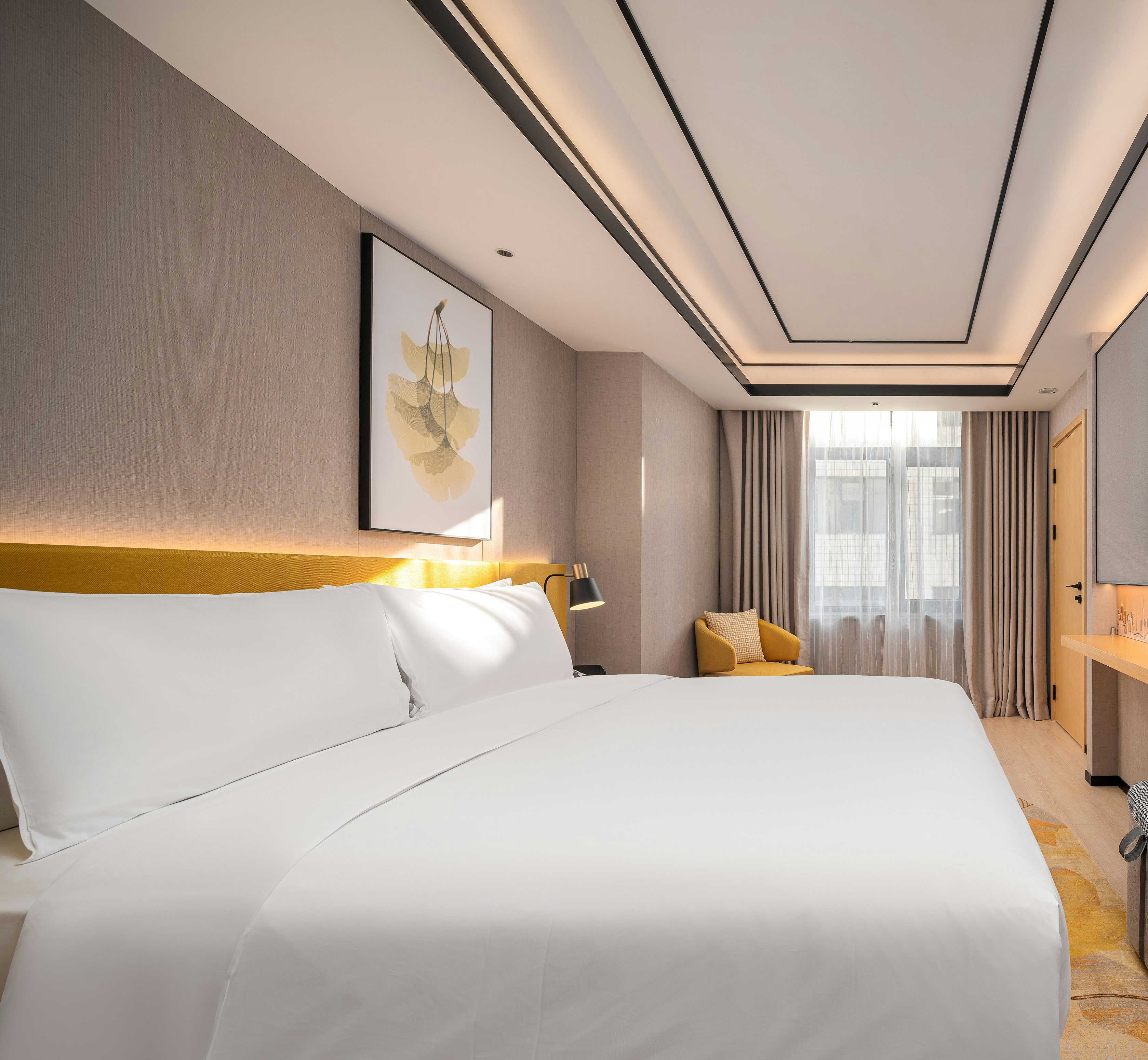 DELUXE, SUITE, KING BED