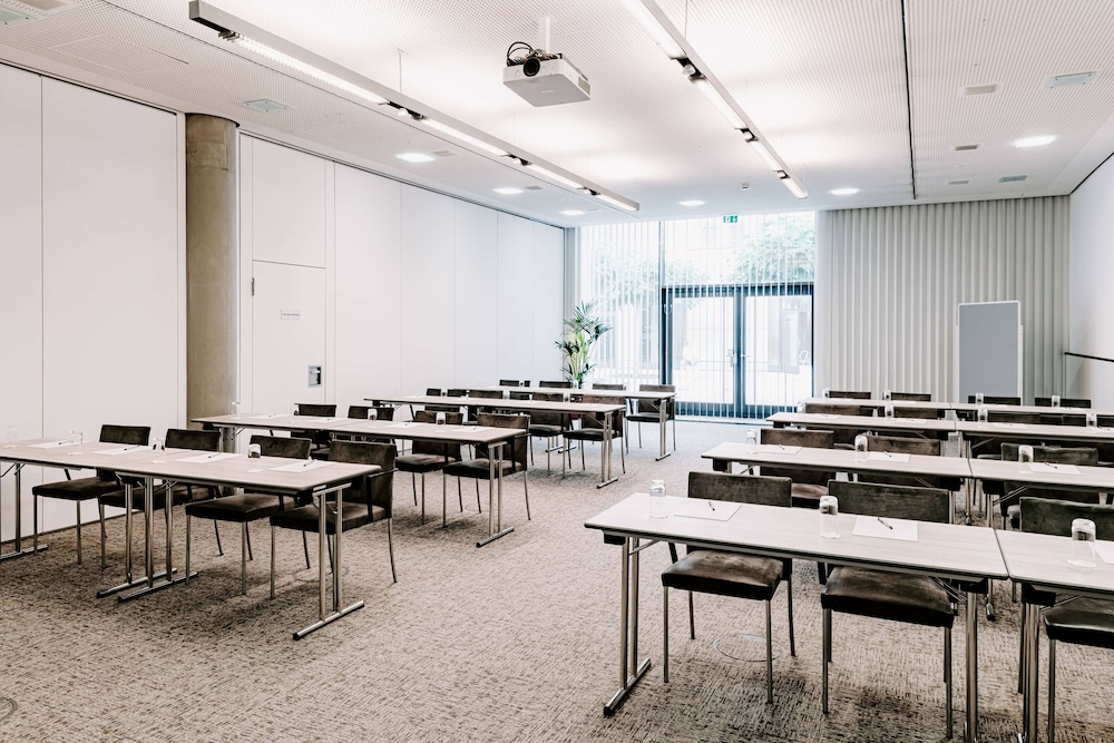Vienna House Easy by Wyndham Stuttgart 55/68