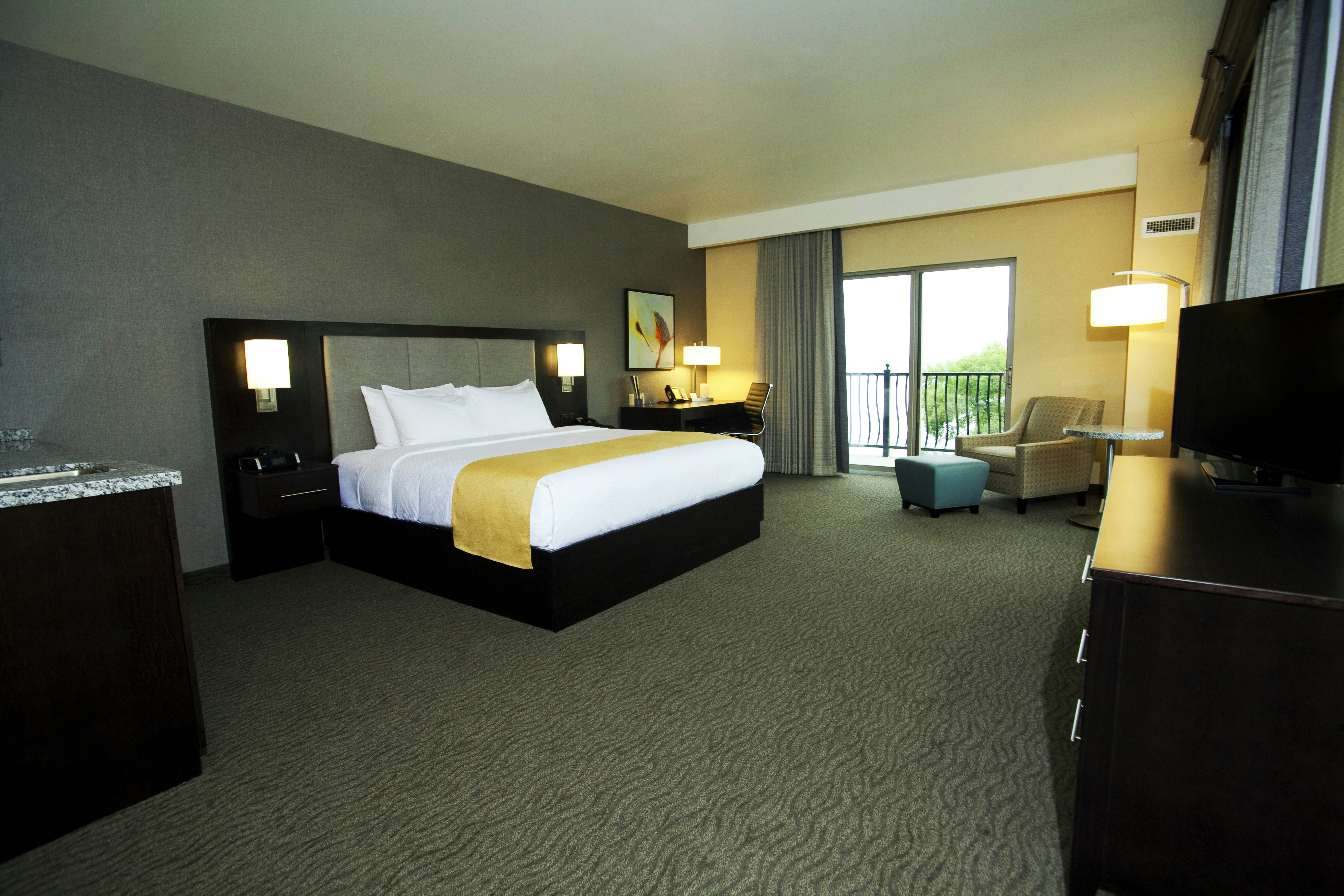 Doubletree By Hilton Hotel Bemidji 11/35