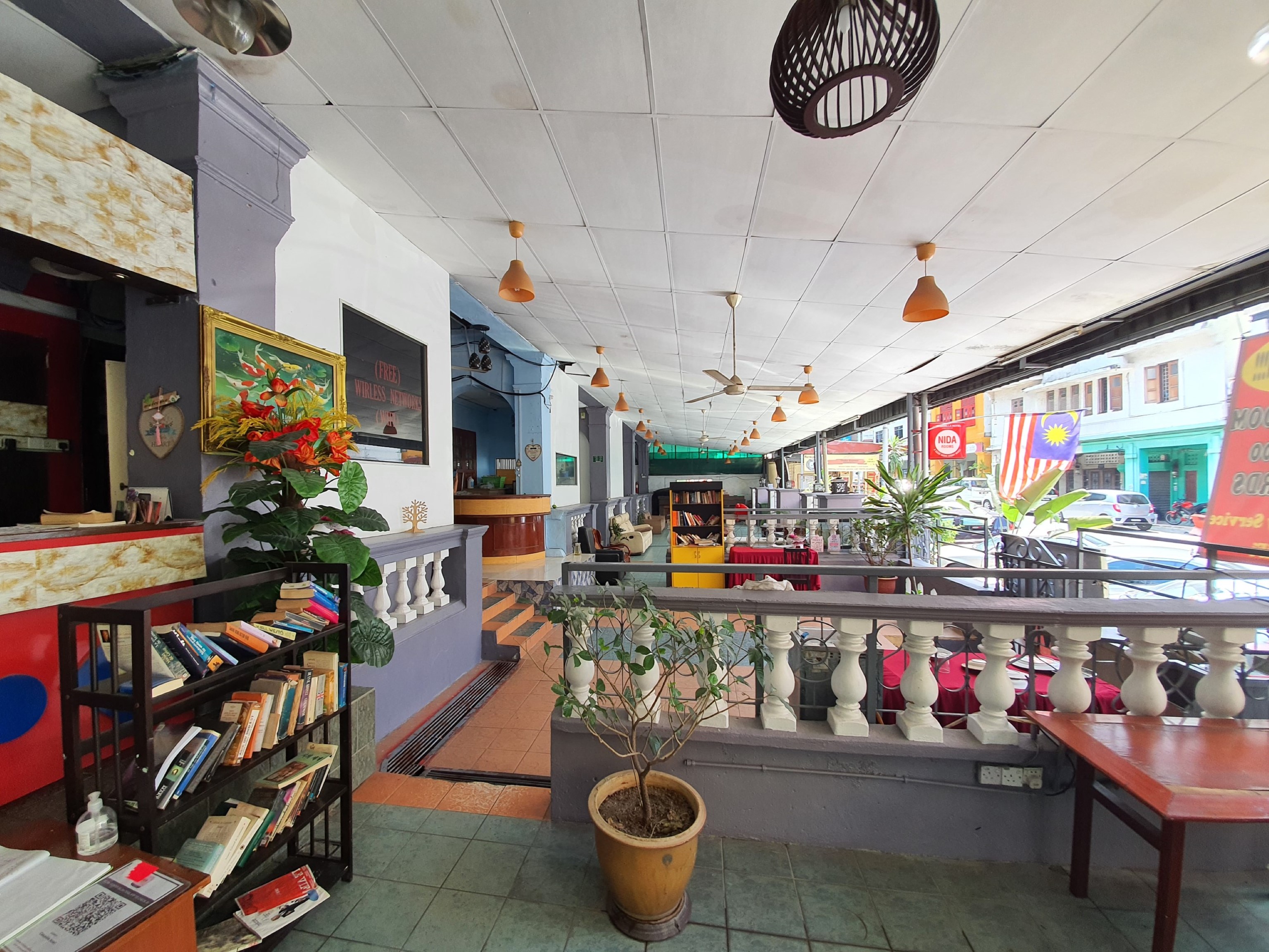 SPOT ON 90137 Casavilla Hotel Pudu 35/50
