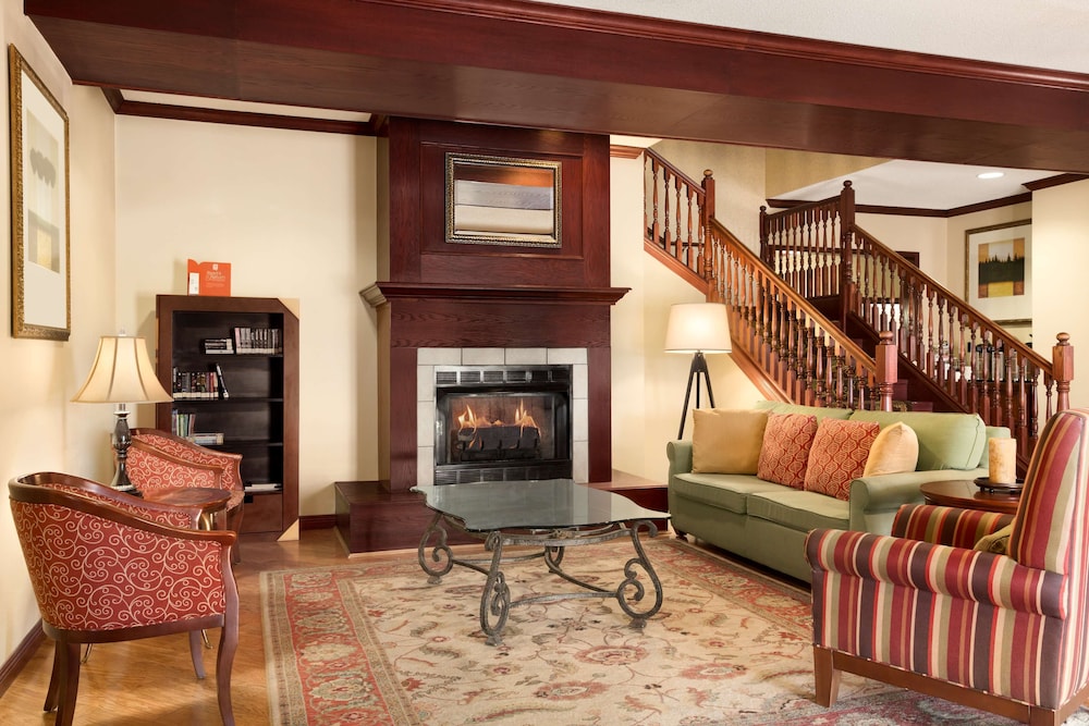 Country Inn & Suites By Radisson Kearney NE 24/37