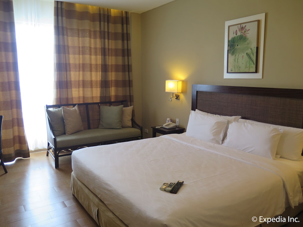Summit Ridge Tagaytay 12/74