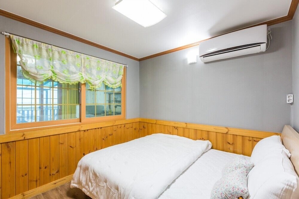 Yeongdeok Sora Pension 9/50