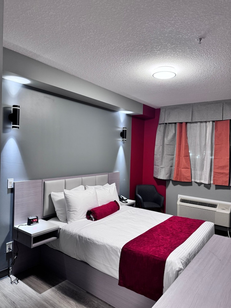 Ramada by Wyndham West Edmonton Hotel & Suites 21/45