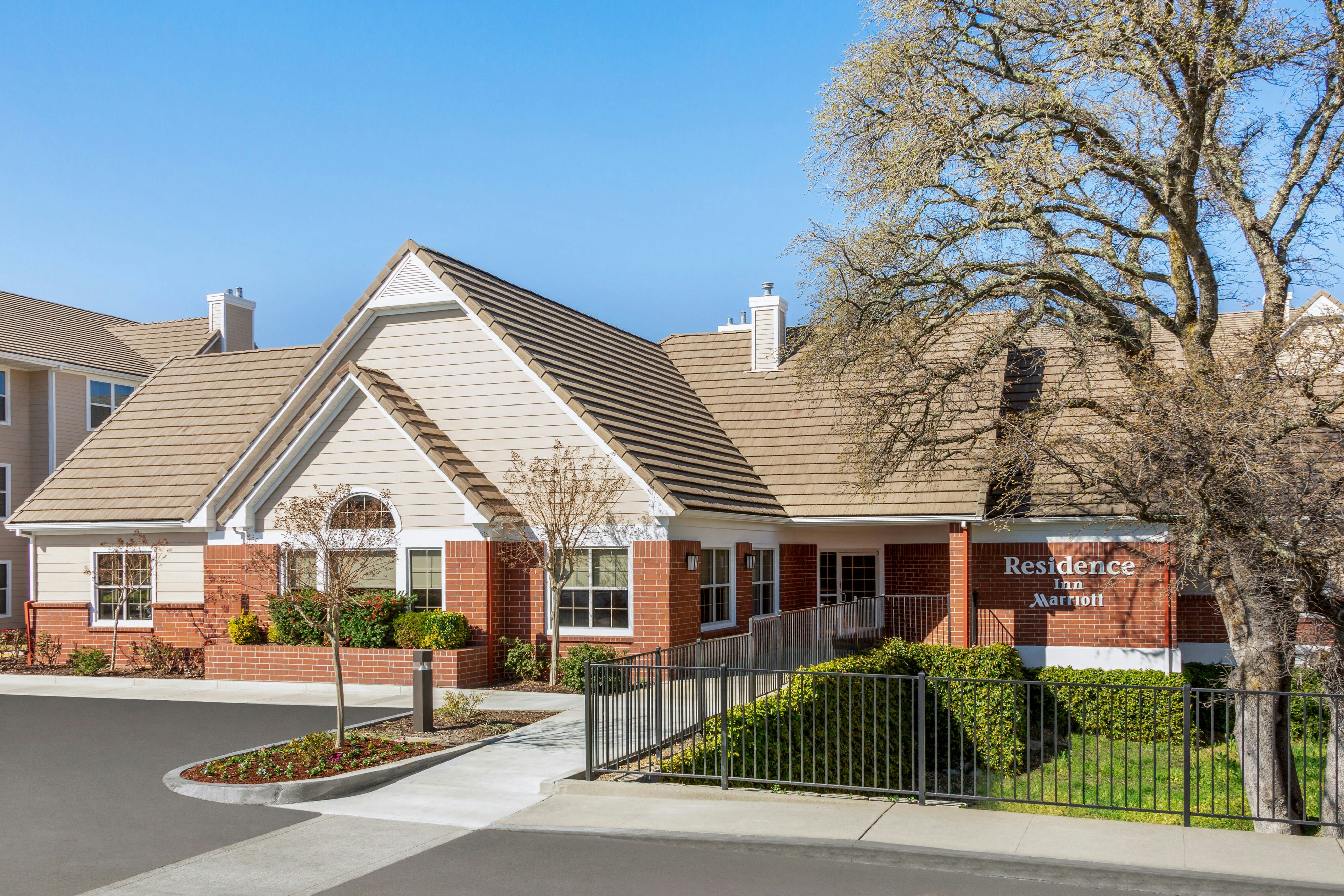 Residence Inn Roseville 3/36