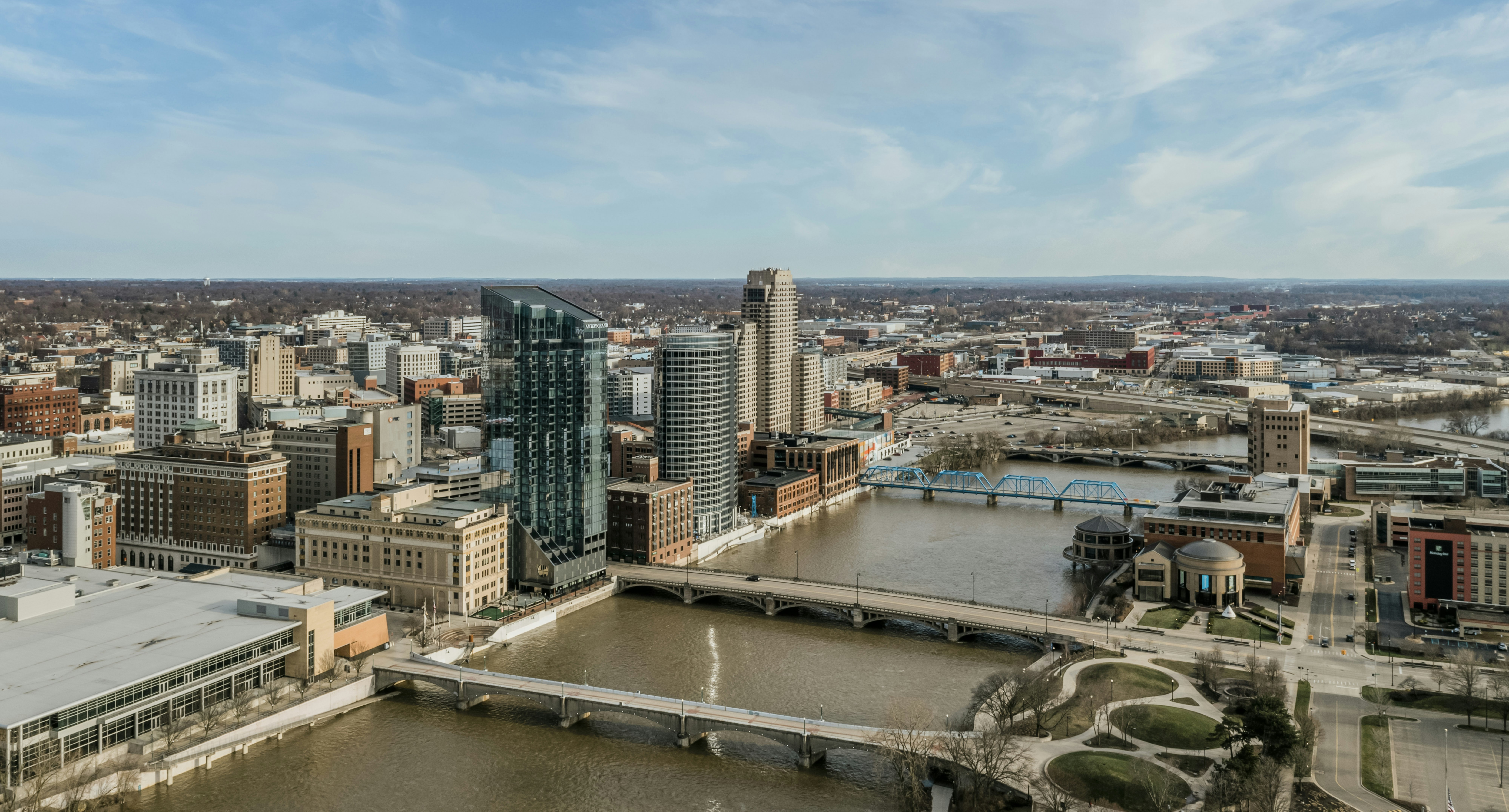Amway Grand Plaza, Curio Collection by Hilton 62/65