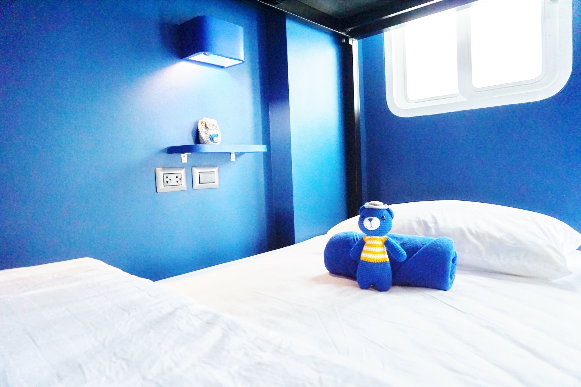 Private, Mini, Single, Single Bed, Shared Bathroom, Adult Only