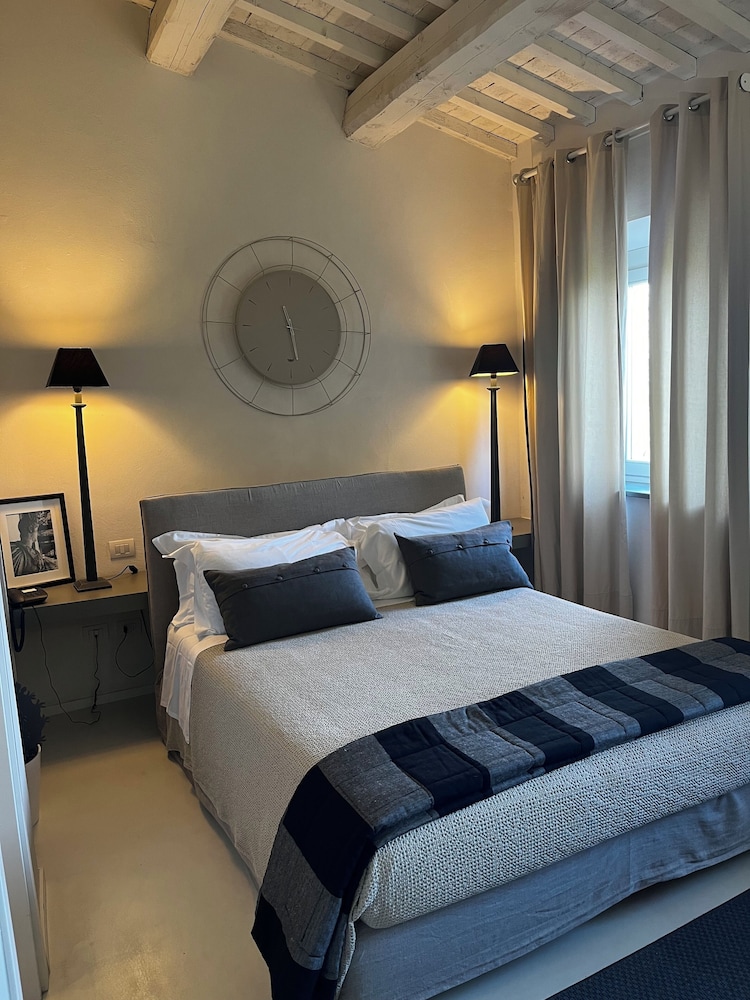 Villa, King Bed, Annex, Villa Sassolini, The Originals Collection 3/5