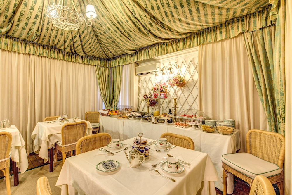 Hotel Cortina 38/53