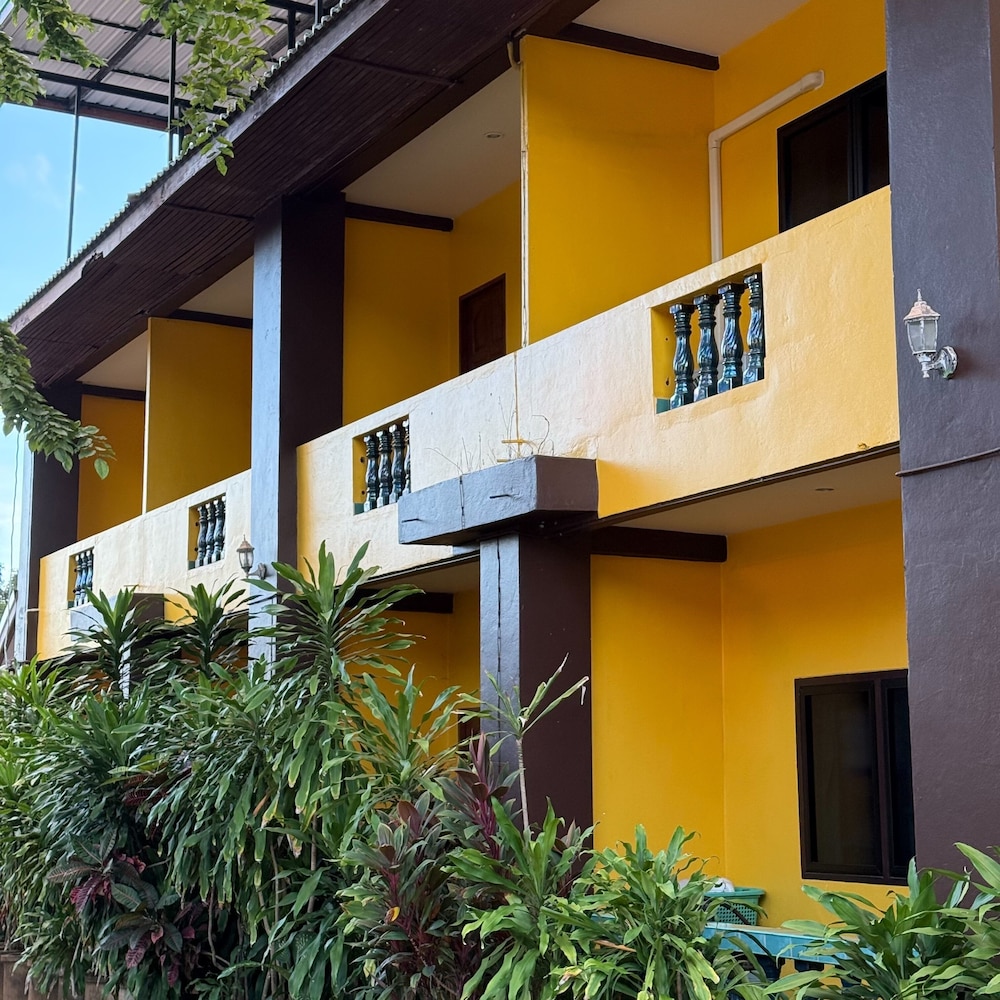 Ocean View Resort 6/70