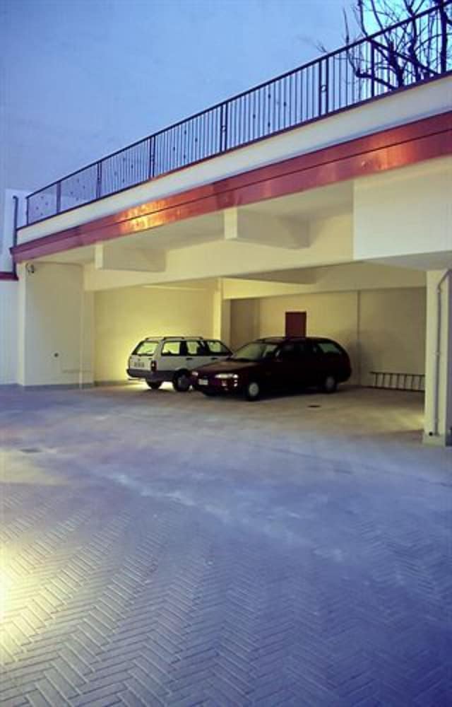 Terminal 45/45