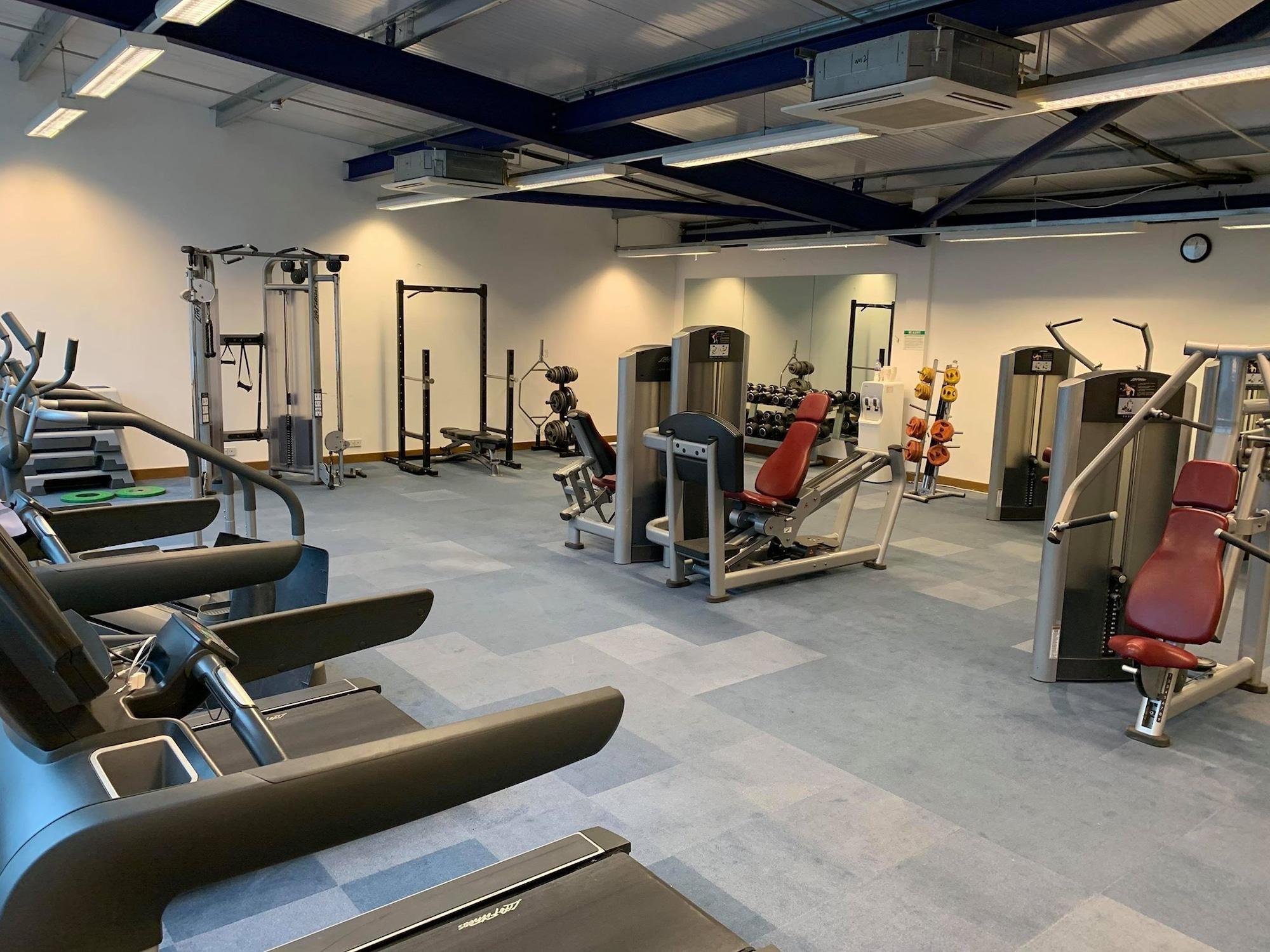 Lakeside Lodge Golf Centre 24/39