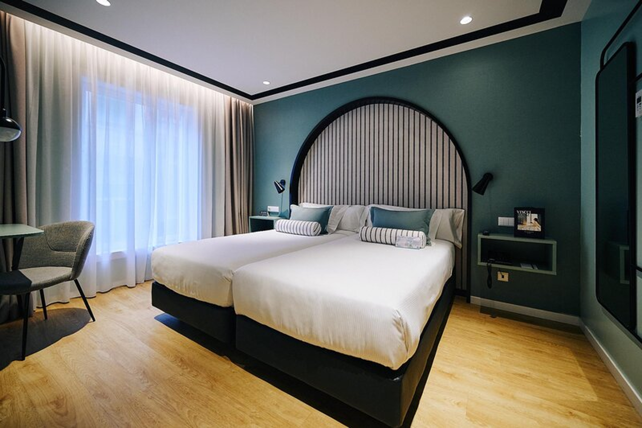 Hotel Vincci Bonjardim 80/131
