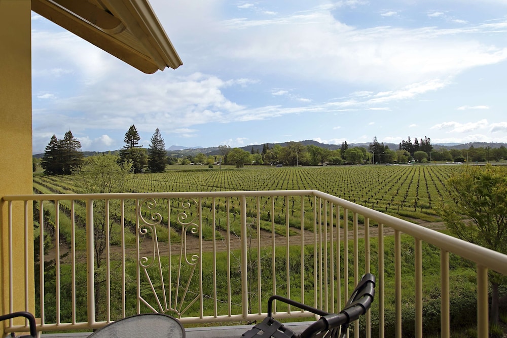 Hilton Garden Inn Sonoma County Airport 21/59