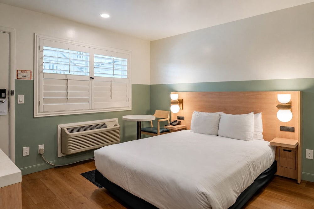 Stargazer Inn And Suites 20/66