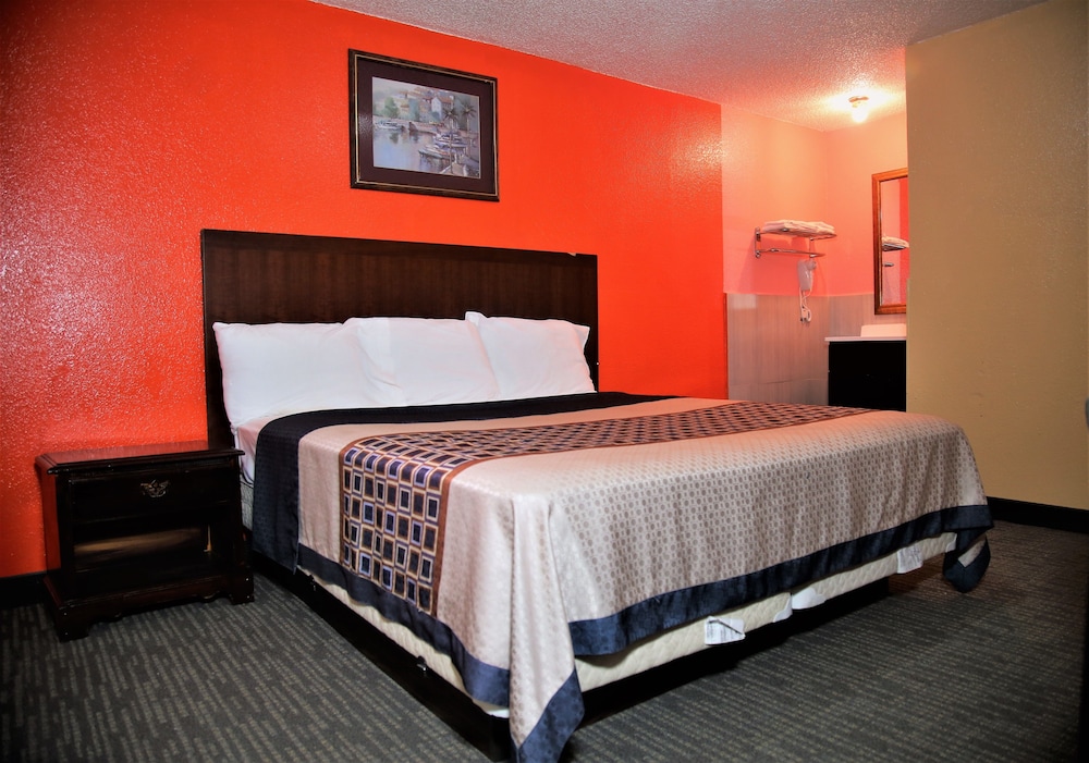 DELUXE, SINGLE, KING BED
