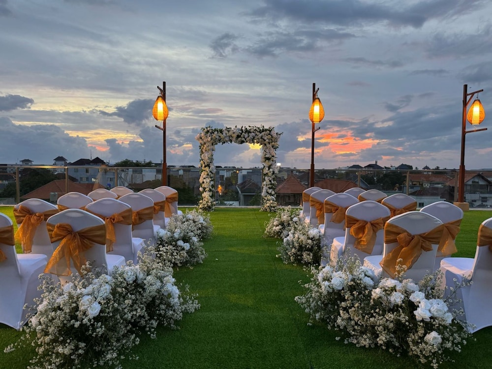 Anathera Resort Kuta 67/71