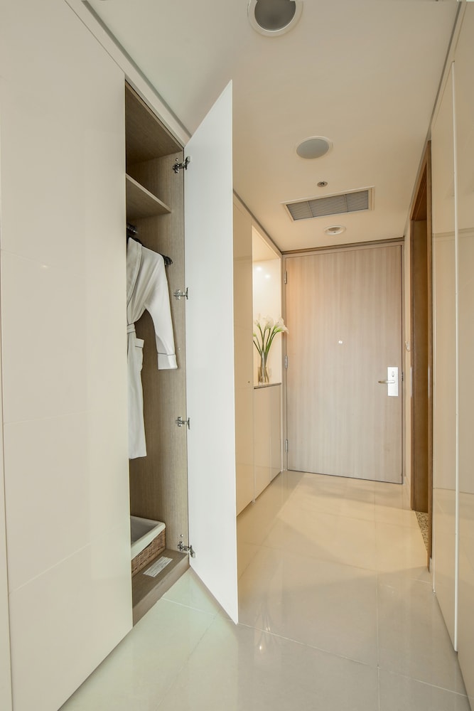 CALIDAS Landmark72 Royal Residence HANOI A 28/77